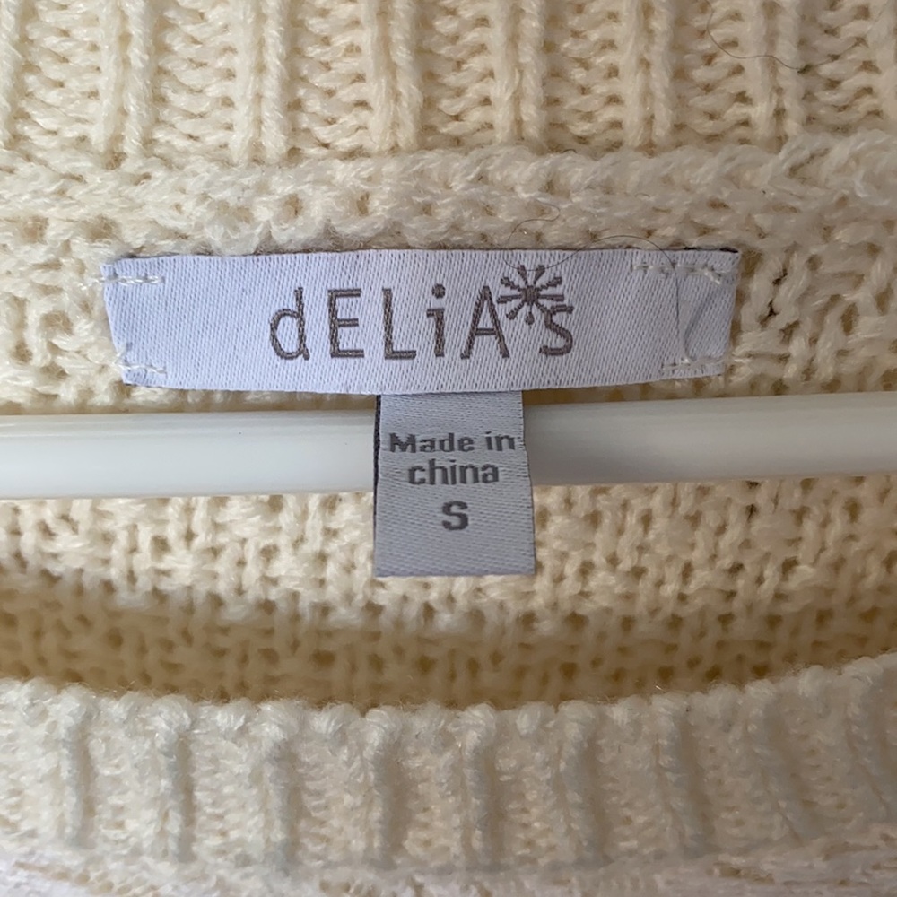 Delia’s Cream Floral Sweater - Picture 4 of 4